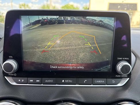 Used 2024 Nissan Sentra SV FWD image 26