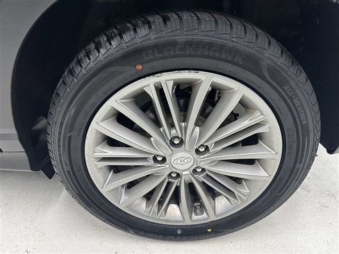 Used 2018 Hyundai Kona SEL image 15