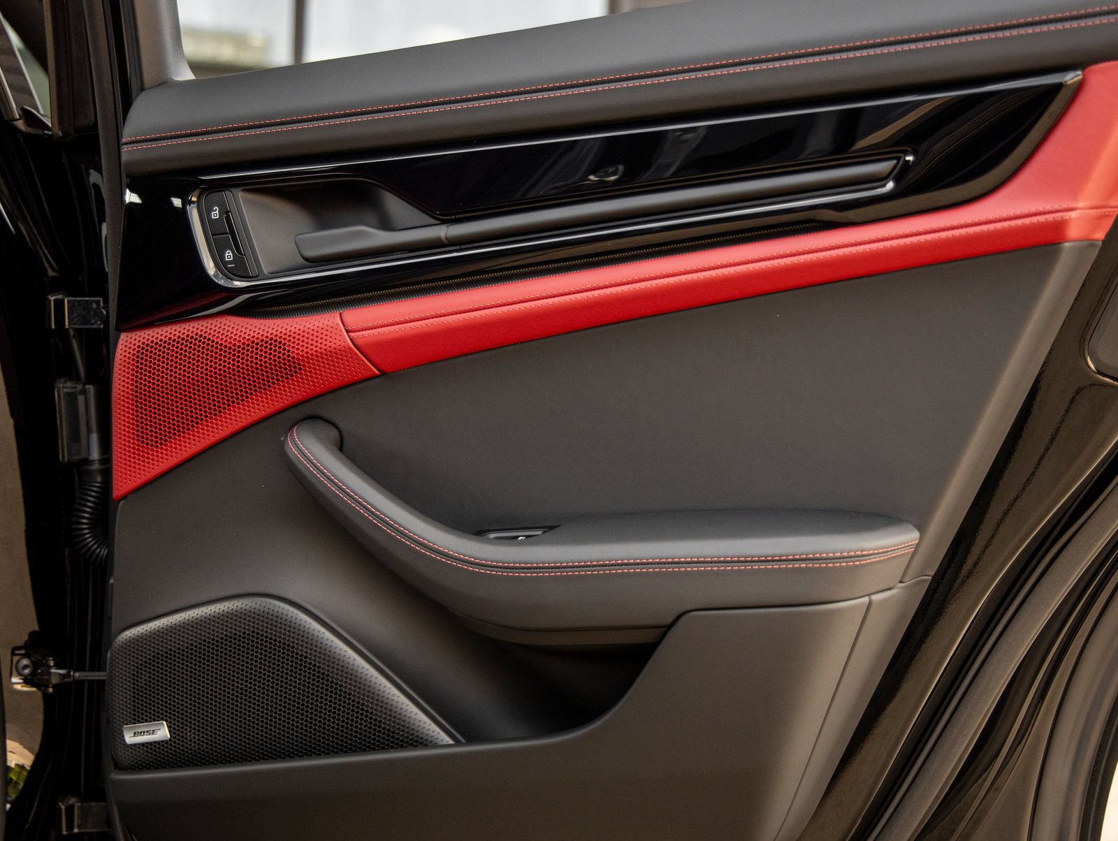 New 2026 Porsche Panamera RWD image 38