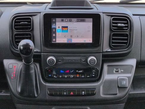 Used 2025 RAM ProMaster 2500 w/ Convenience Group FWD image 16