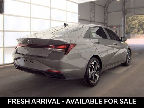 Used 2023 Hyundai Elantra SEL w/ Convenience Package FWD image 8