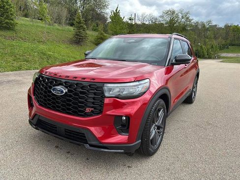 New 2026 Ford Explorer ST w/ Sun And Sound Package AWD/4WD image 8