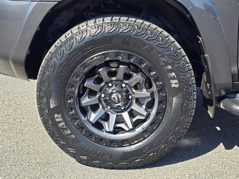 Used 2018 Toyota 4Runner SR5 Premium AWD/4WD image 8