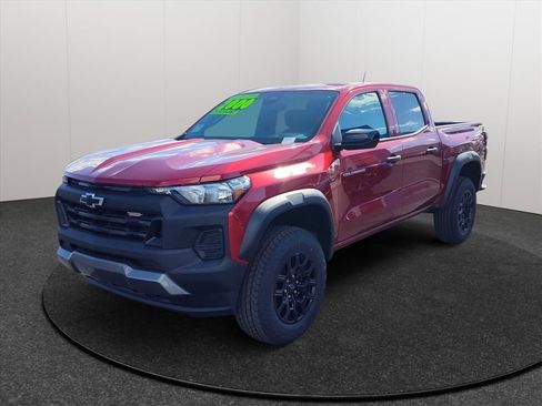 New 2026 Chevrolet Colorado Trail Boss AWD/4WD image 2