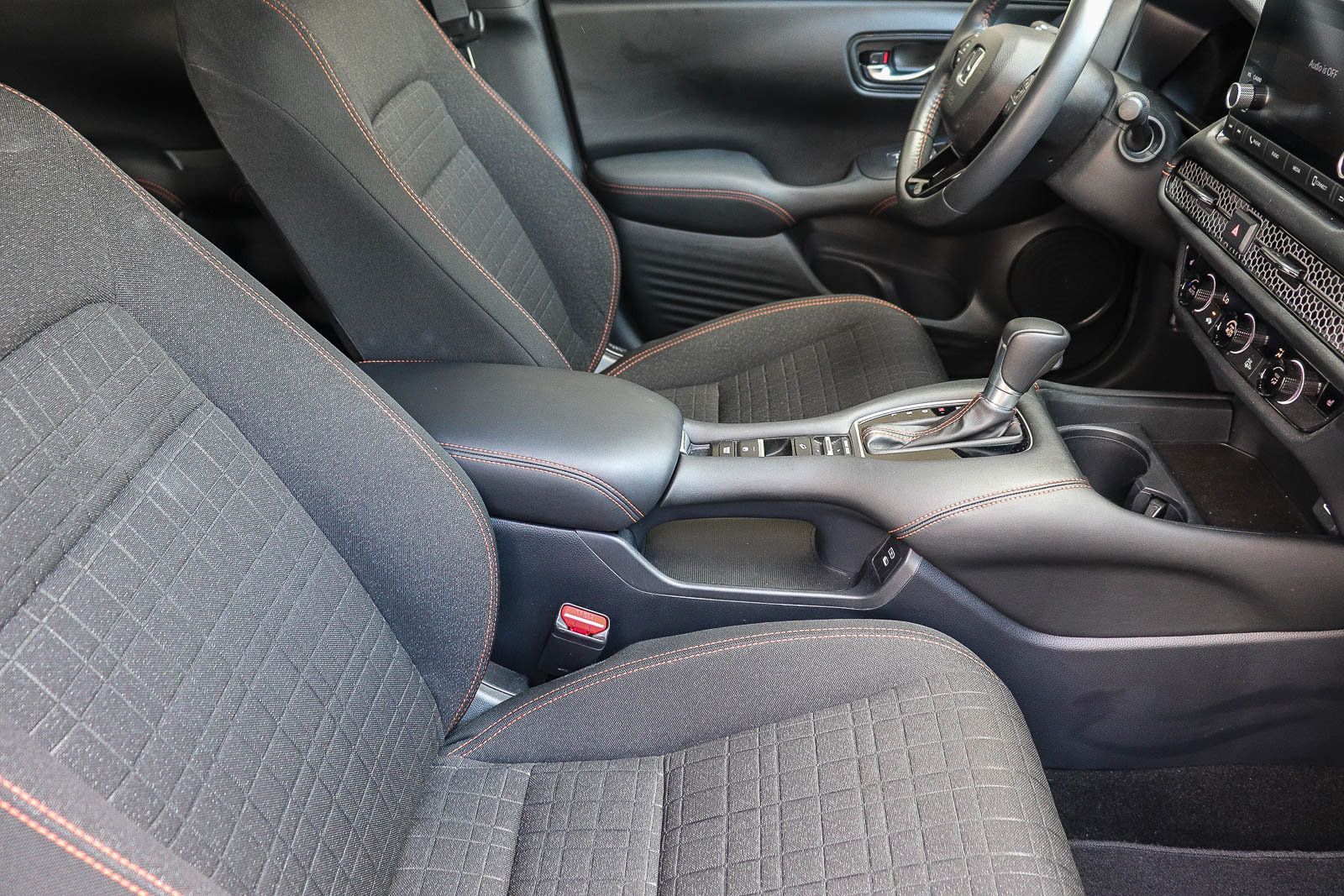 Used 2024 Honda HR-V Sport image 19