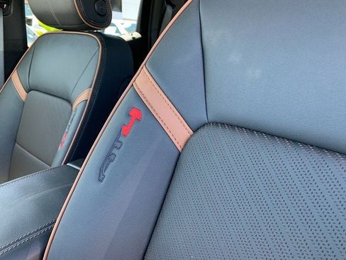 New 2026 GMC Canyon AT4 w/ AT4 Premium Package image 18