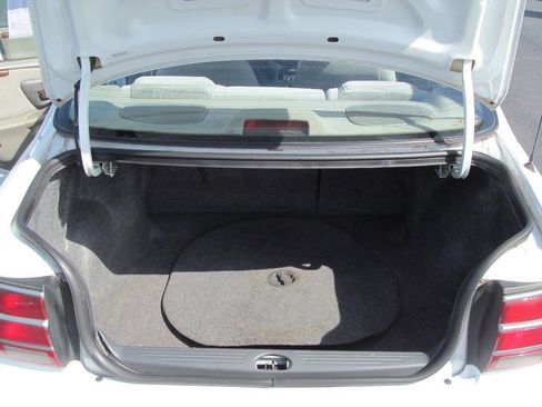 Used 1999 Oldsmobile Cutlass GL w/ Convenience Pkg FWD image 16