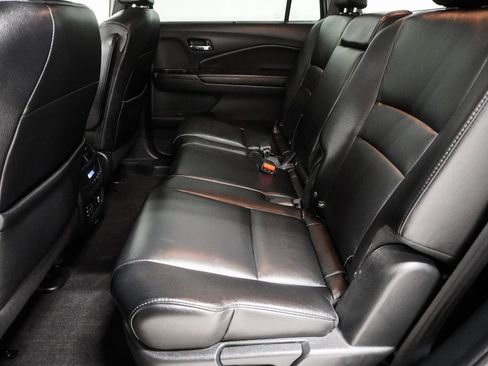 Used 2016 Honda Pilot Touring image 16