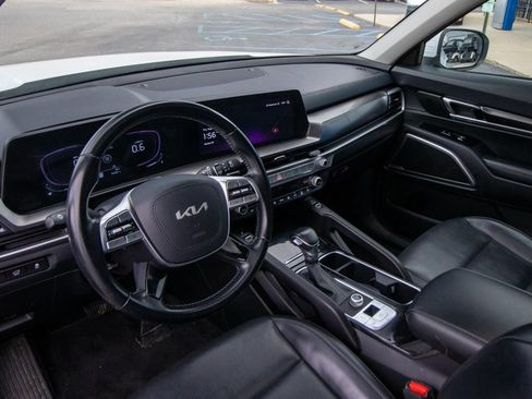 Used 2025 Kia Telluride S FWD image 6
