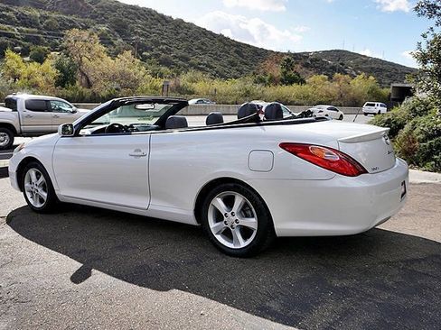 Used 2005 Toyota Solara SLE image 8