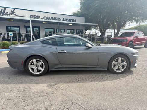 Used 2026 Ford Mustang Coupe RWD image 2