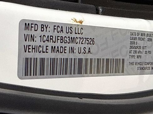 Used 2021 Jeep Grand Cherokee Limited AWD/4WD image 38