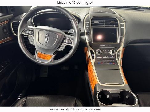 Used 2019 Lincoln Nautilus Reserve AWD/4WD image 16