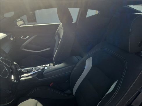 Used 2021 Chevrolet Camaro LT image 17