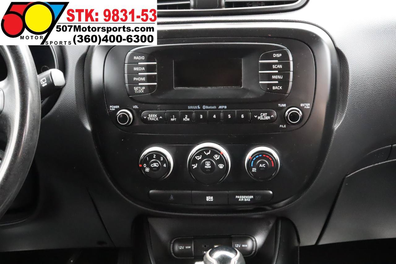 Used 2016 Kia Soul FWD image 19