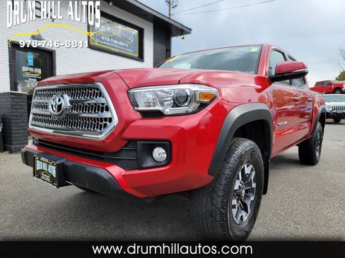 Used 2017 Toyota Tacoma TRD Off-Road AWD/4WD image 1