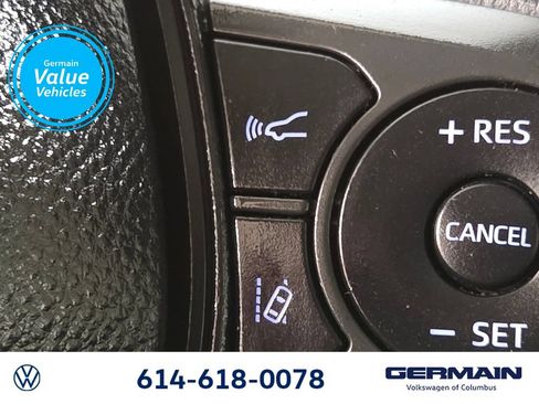 Used 2020 Toyota Corolla LE FWD image 28