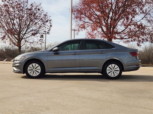 Used 2020 Volkswagen Jetta S image 4