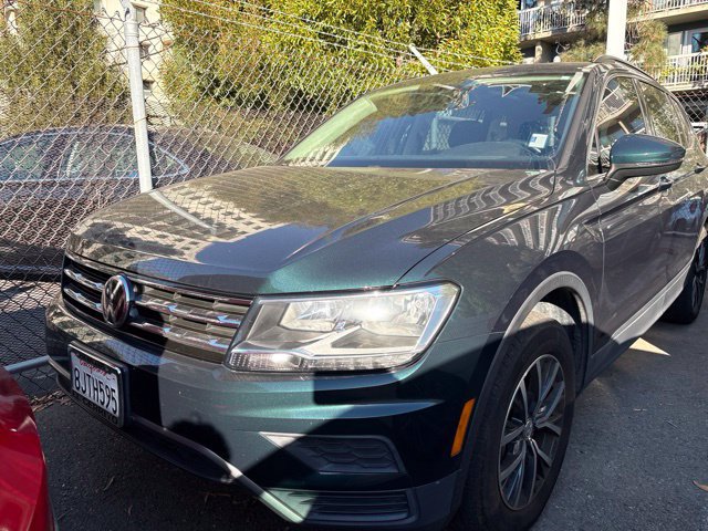 Used 2019 Volkswagen Tiguan SE w/ Panoramic Sunroof Package FWD image 2
