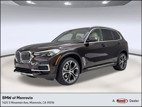 Used 2022 BMW X5 sDrive40i w/ Parking Assistance Package image 1
