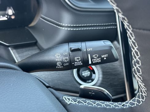 New 2025 Jeep Grand Cherokee L Limited w/ Luxury Tech Group II image 20