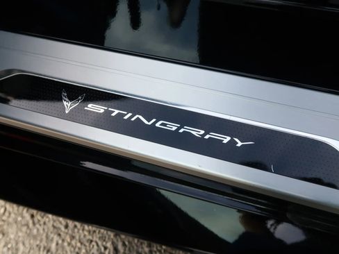 Used 2021 Chevrolet Corvette Stingray Premium Conv w/ Z51 Performance Package image 23
