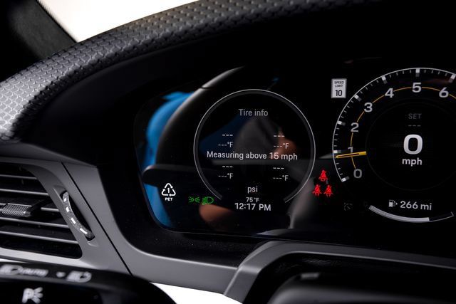 Used 2026 Porsche 911 GT3 RWD image 31
