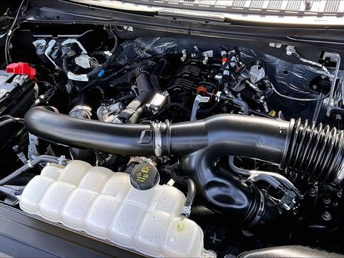 Certified 2025 Ford Expedition Active AWD/4WD image 35