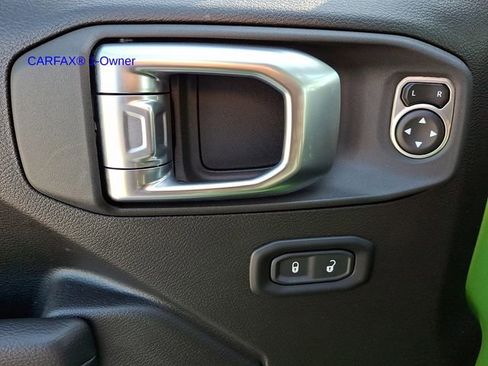Used 2025 Jeep Wrangler Unlimited Sport AWD/4WD image 15