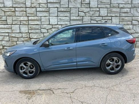 Used 2023 Ford Escape ST-Line w/ Tech Pack #1 FWD image 3