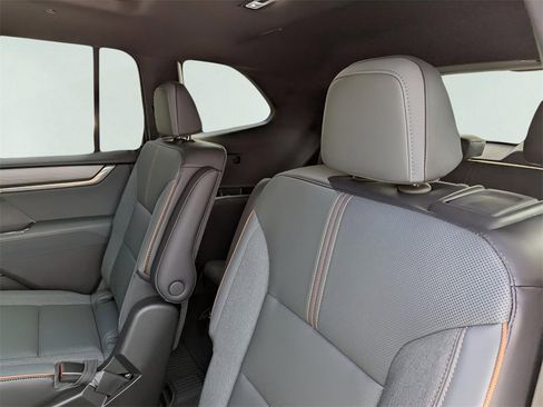 New 2026 GMC Acadia AT4 w/ Super Cruise Package image 16