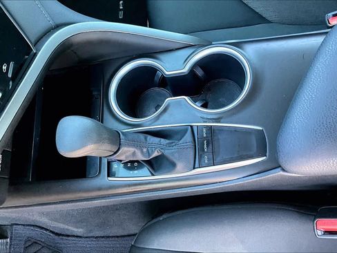 Used 2023 Toyota Camry LE image 15