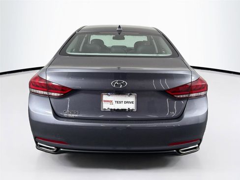 Used 2016 Hyundai Genesis 3.8 image 7