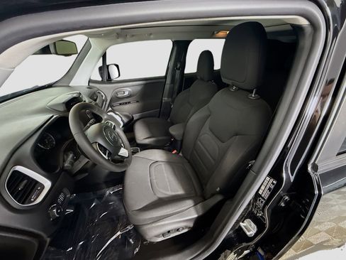 Used 2020 Jeep Renegade Latitude w/ Safety & Security Group II image 22