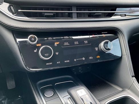 Certified 2025 INFINITI QX60 Pure image 53