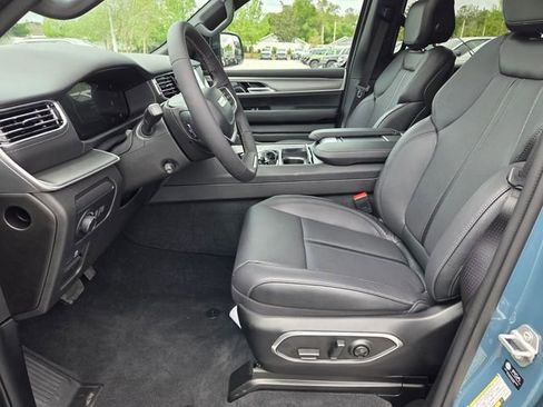 New 2026 Jeep Grand Wagoneer L Limited AWD/4WD image 3