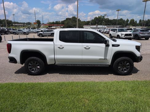 Used 2025 GMC Sierra 1500 AT4X AWD/4WD image 9