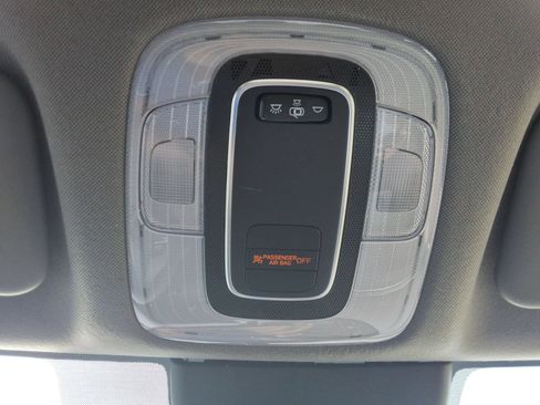 Used 2021 Hyundai Elantra SE FWD image 19