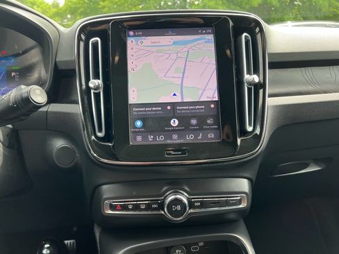 Certified 2023 Volvo XC40 Recharge Plus w/ Protection Package Premier AWD/4WD image 15