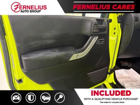 Used 2016 Jeep Wrangler Unlimited Sahara AWD/4WD image 13