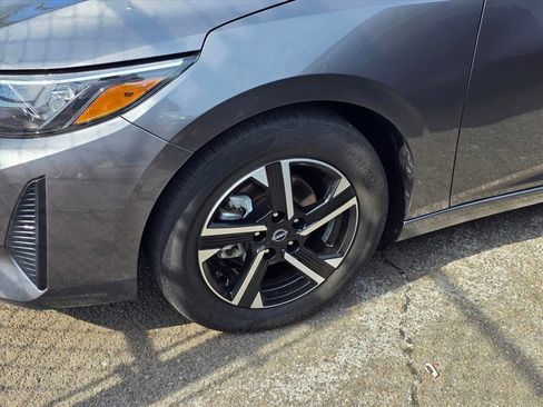 Used 2025 Nissan Sentra SV FWD image 19