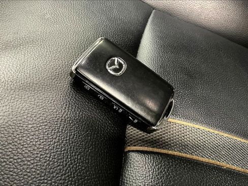 Used 2024 MAZDA CX-90 3.3 Turbo w/ Select Package image 13