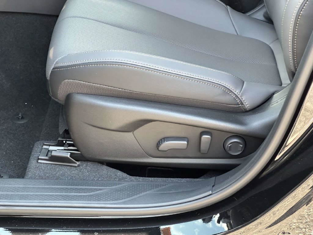 New 2026 Subaru Outback Limited AWD/4WD image 15