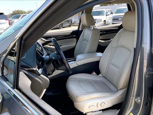 Used 2019 Buick Enclave Premium image 8