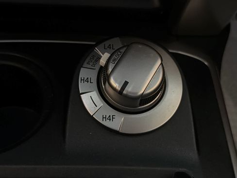 Used 2022 Toyota 4Runner Limited AWD/4WD image 53