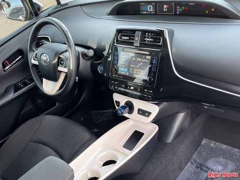 Certified 2016 Toyota Prius Three w/ Advanced Technology Package FWD image 12