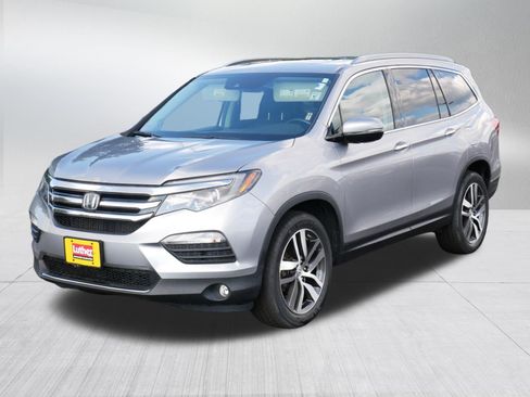 Used 2016 Honda Pilot Elite image 3