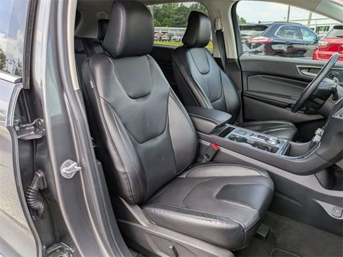 Used 2022 Ford Edge Titanium image 22