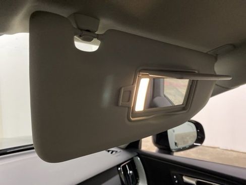 Used 2025 Volvo XC60 B5 Plus image 61