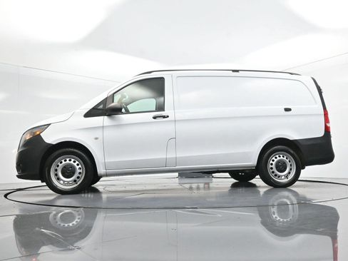 Used 2016 Mercedes-Benz Metris image 40